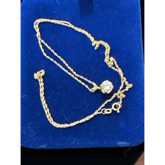 14k Solid Gold Twisted Chain Necklace With Round Cubic Zirconia Pendant - Picture 11 of 12